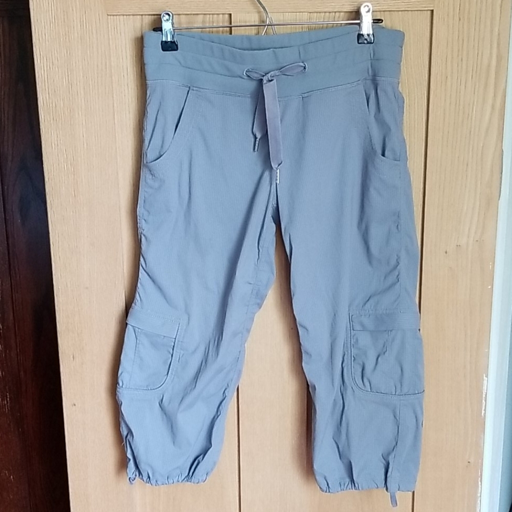lululemon studio camp cropped, unlined pants.